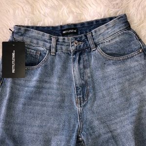 Mid Wash Baggy Low Rise Distressed Boyfriend Jeans